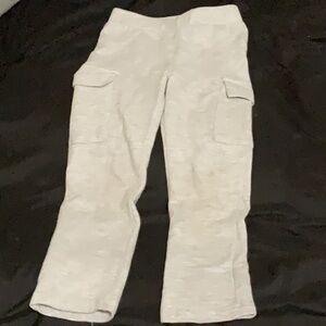 Gray sweatpants with side pockets